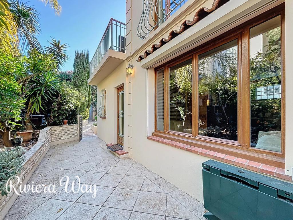 4 room villa in Cap d'Antibes, photo #7, listing #106390410