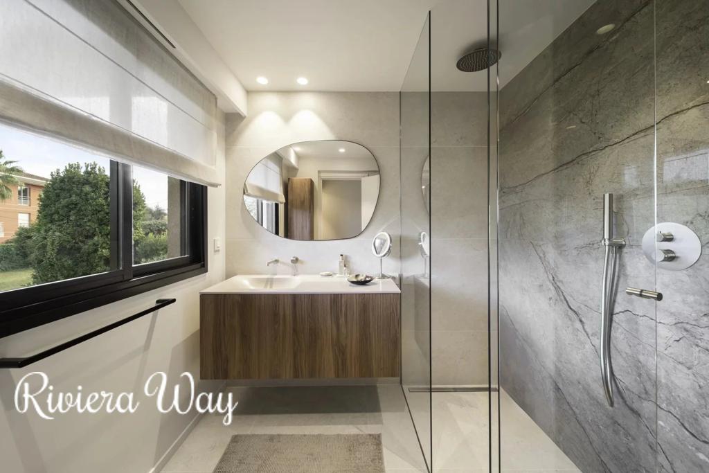 3 room apartment in Antibes, photo #4, listing #104645016