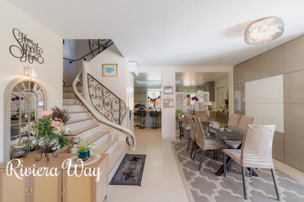 6 room villa in Mougins, photo #7, listing #106040256