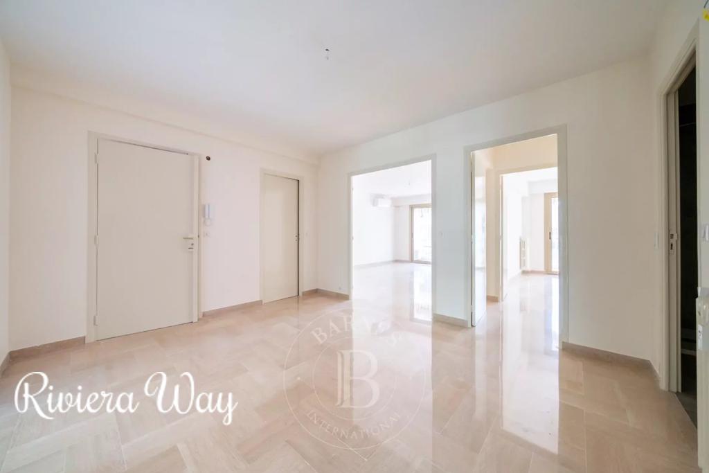 3 room apartment in Cannes, photo #3, listing #100673370