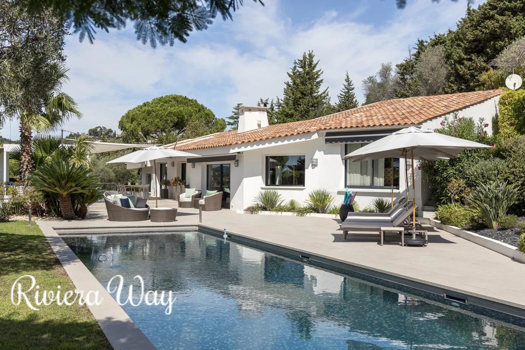 8 room villa in Mougins, photo #1, listing #90445614