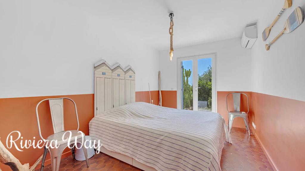 Villa in Cavalaire-sur-Mer, photo #5, listing #103906362