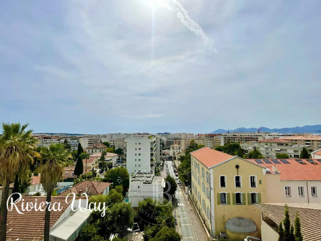 3 room apartment in Cannes, photo #3, listing #90679344