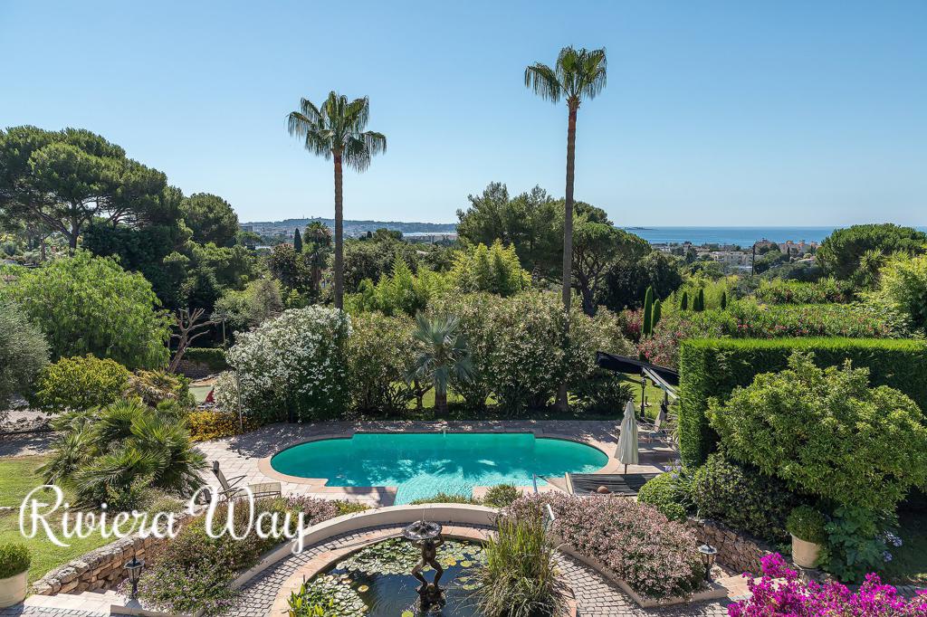 8 room villa in Cannes, photo #1, listing #91202538