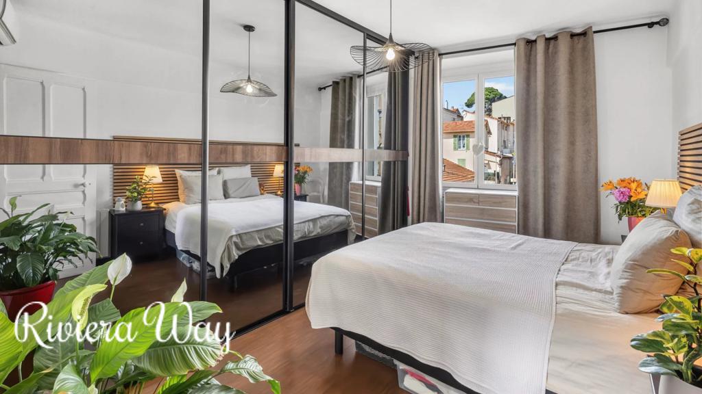 3 room apartment in Cannes, photo #3, listing #106431528