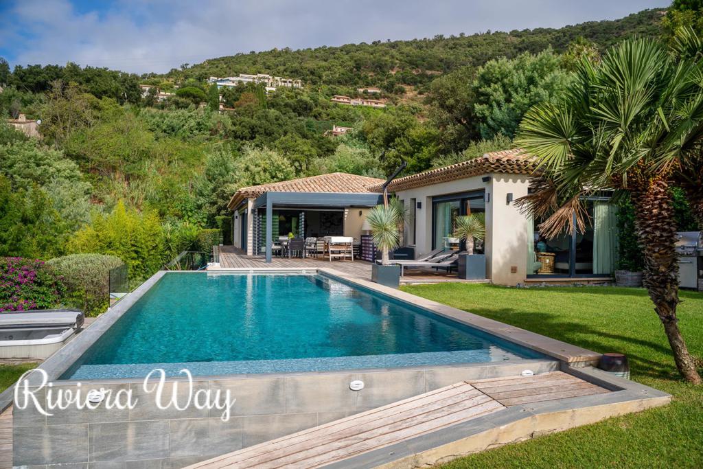 6 room villa in Grimaud, photo #10, listing #104480418