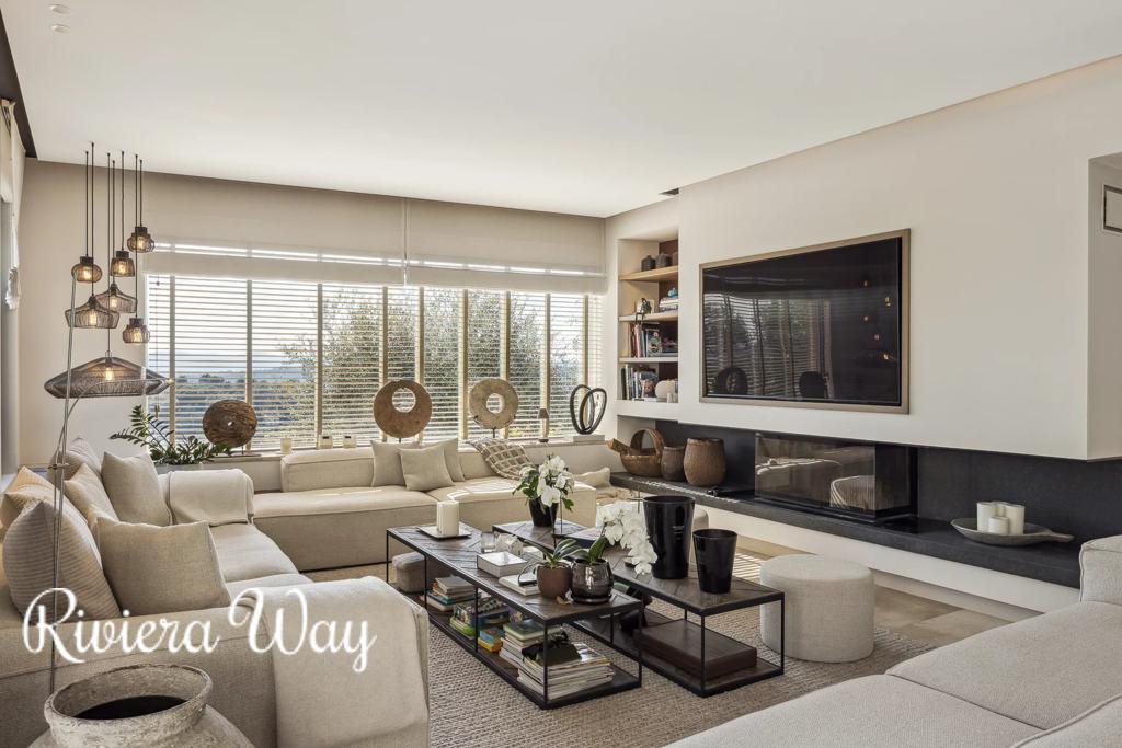 8 room villa in Mougins, photo #6, listing #107172492