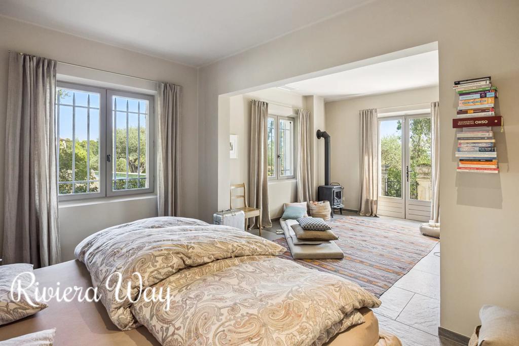 6 room villa in Fayence, photo #7, listing #99483678