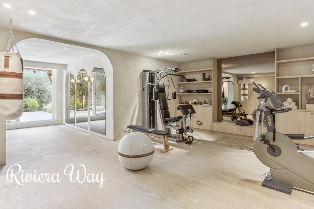 14 room villa in Grasse, photo #4, listing #102971064