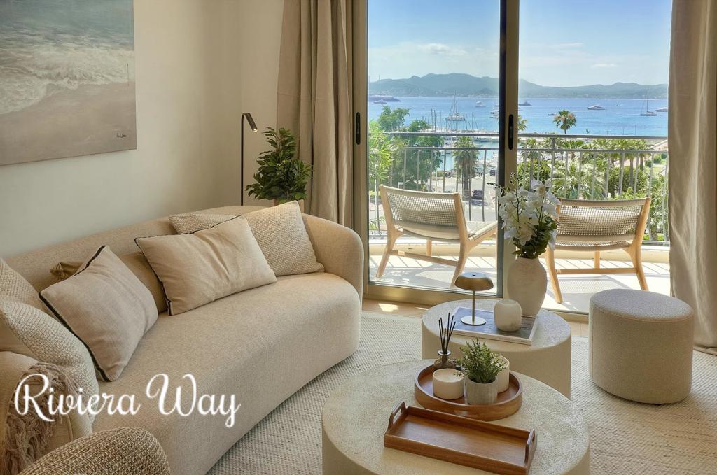 3 room apartment in Cannes, photo #4, listing #106823724