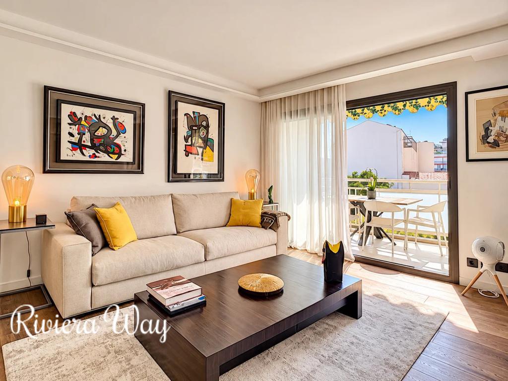 3 room apartment in Cannes, photo #4, listing #107288580