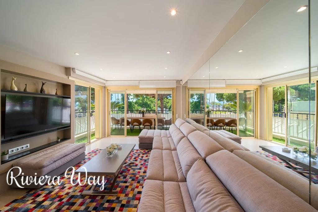 3 room apartment in Cannes, photo #4, listing #106918896