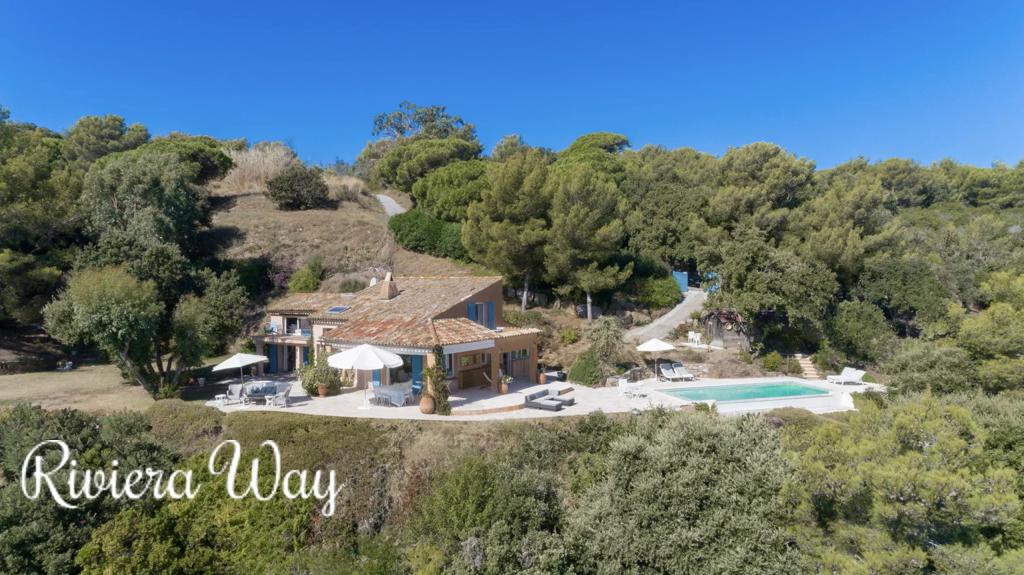 5 room villa in Saint-Tropez, photo #7, listing #102956658