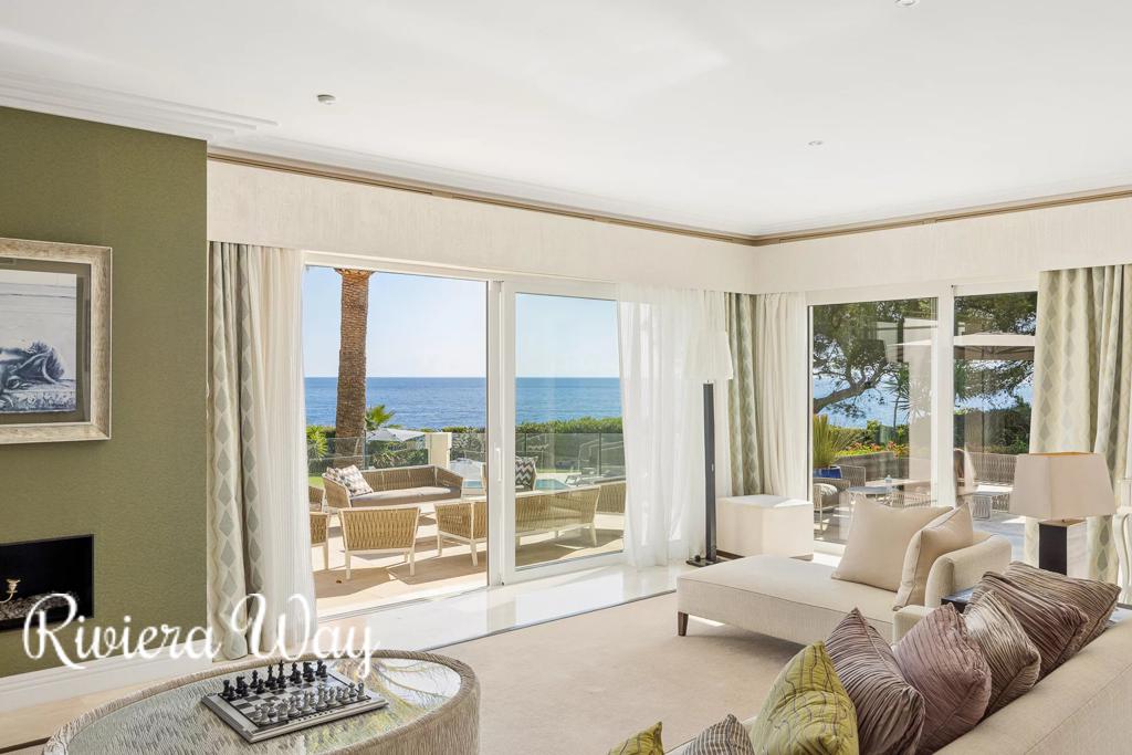 6 room villa in Cap d'Antibes, photo #9, listing #107114028