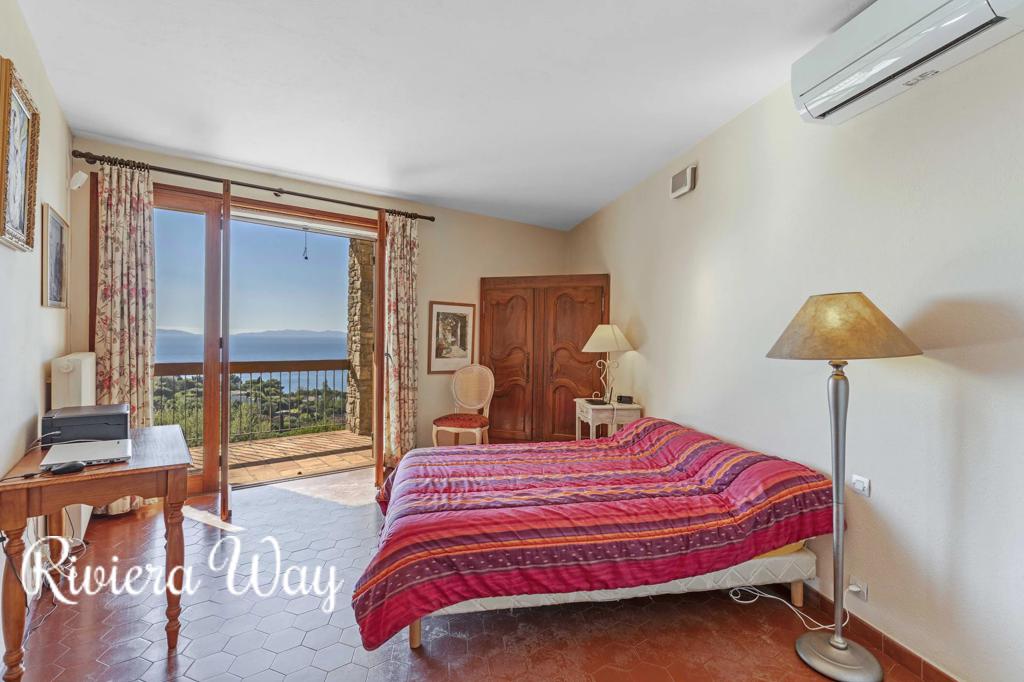 Villa in Le Lavandou, photo #7, listing #104398854