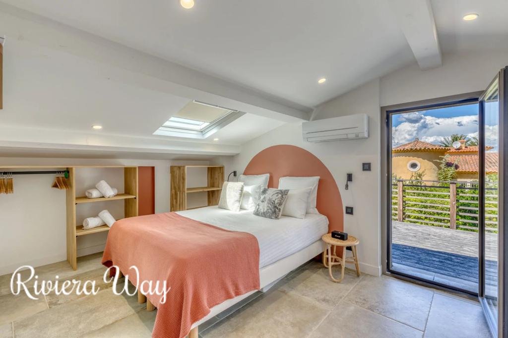 6 room villa in Saint-Tropez, photo #7, listing #104969382