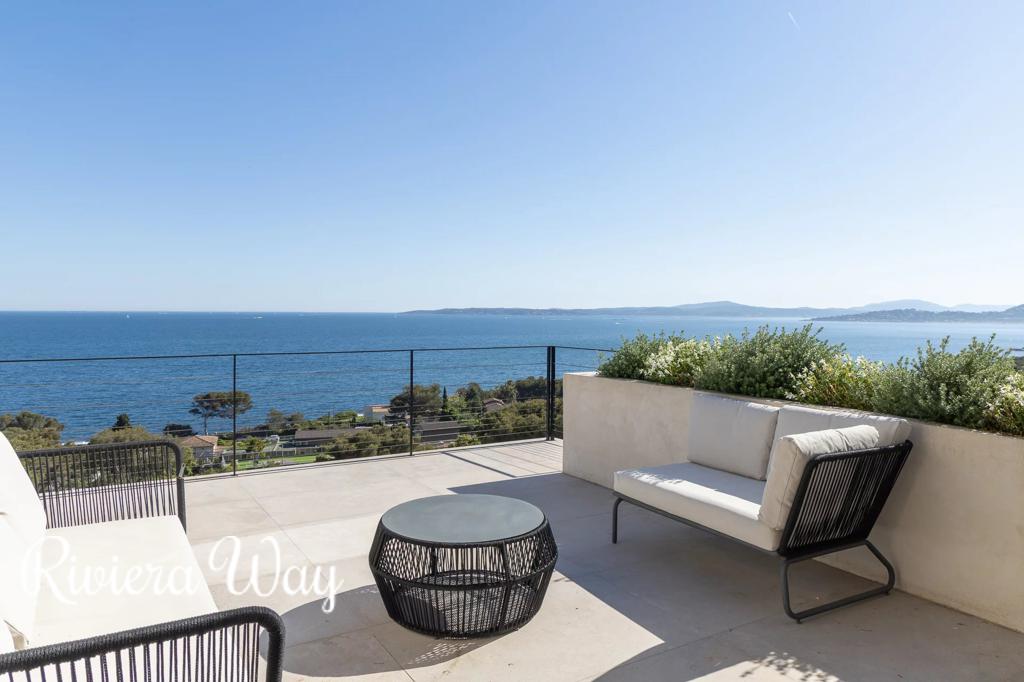 8 room villa in Roquebrune-sur-Argens, photo #7, listing #104480124