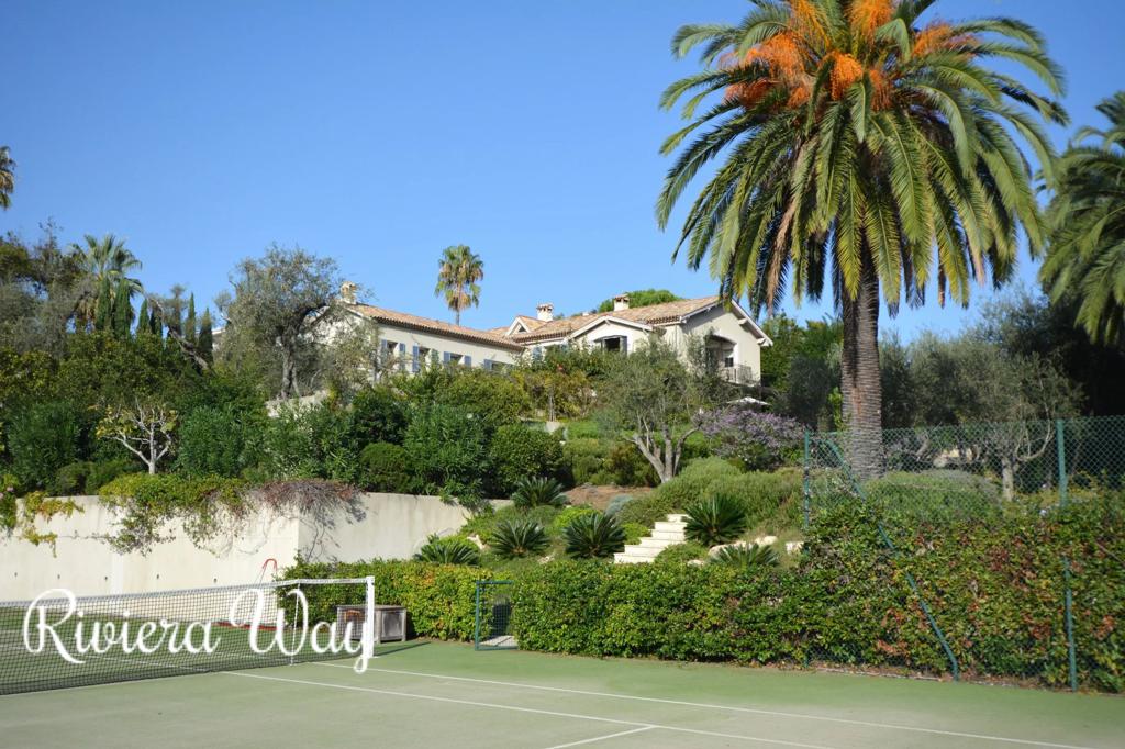 10 room villa in Cap d'Antibes, photo #4, listing #91392042