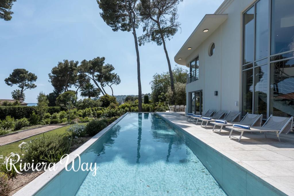 10 room villa in Antibes, photo #5, listing #105357504