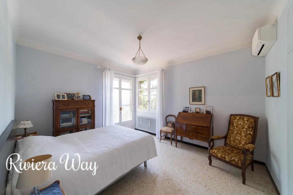4 room villa in Cannes, photo #8, listing #106371216