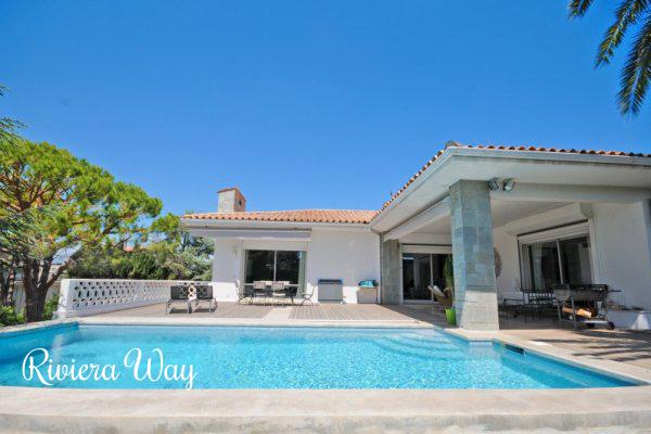 6 room villa in Antibes, 300 m², photo #1, listing #79950822