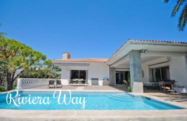 6 room villa in Antibes, 300 m²