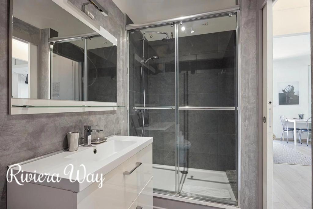 1 room apartment in Boulevard de la Croisette, photo #6, listing #106393728