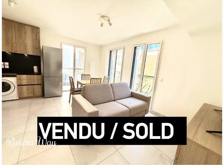 2 room apartment in Antibes, photo #1, listing #105437430