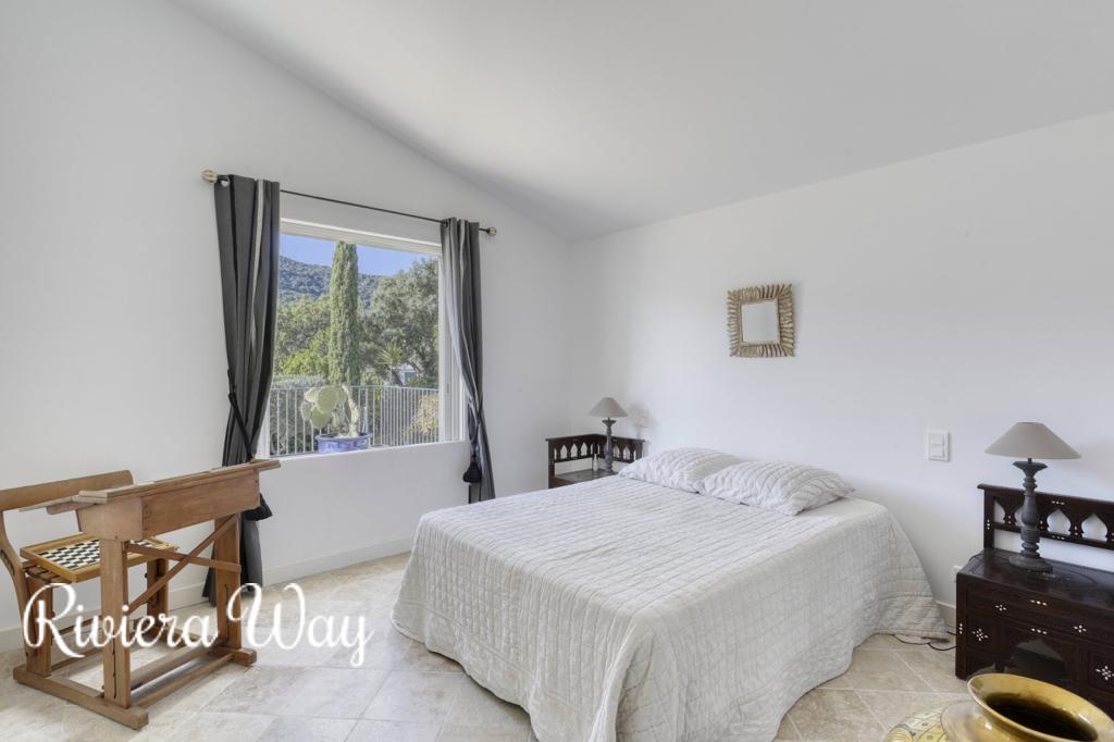 14 room villa in Cavalaire-sur-Mer, photo #8, listing #85175622