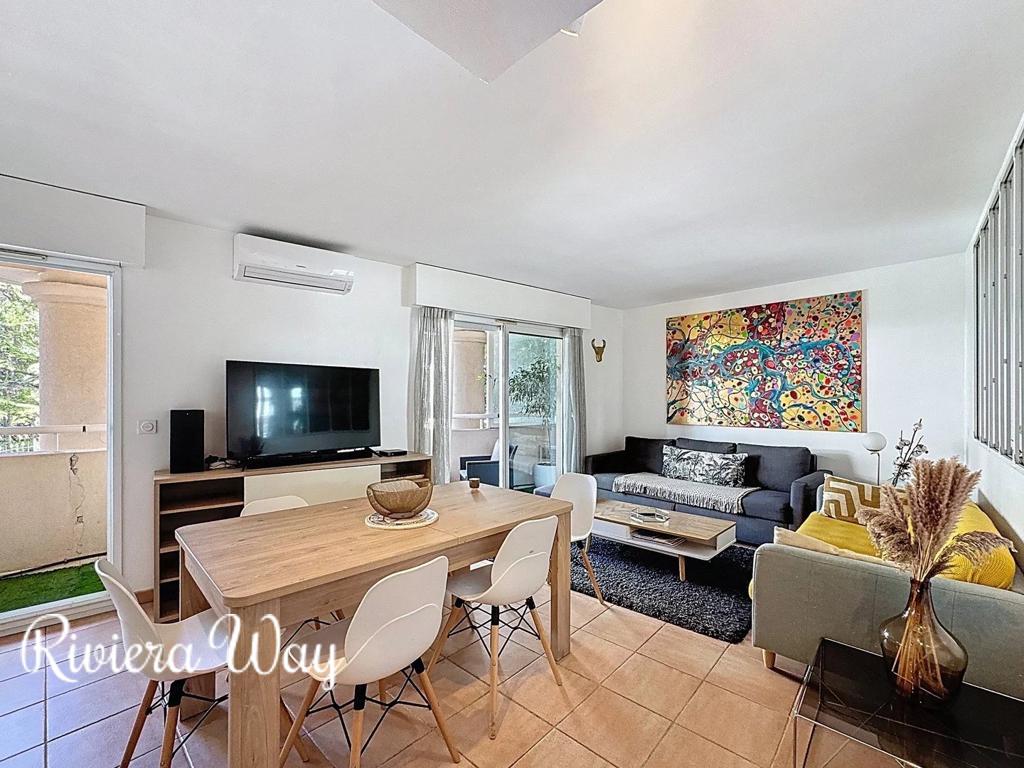 3 room apartment in Cannes, photo #2, listing #103640964
