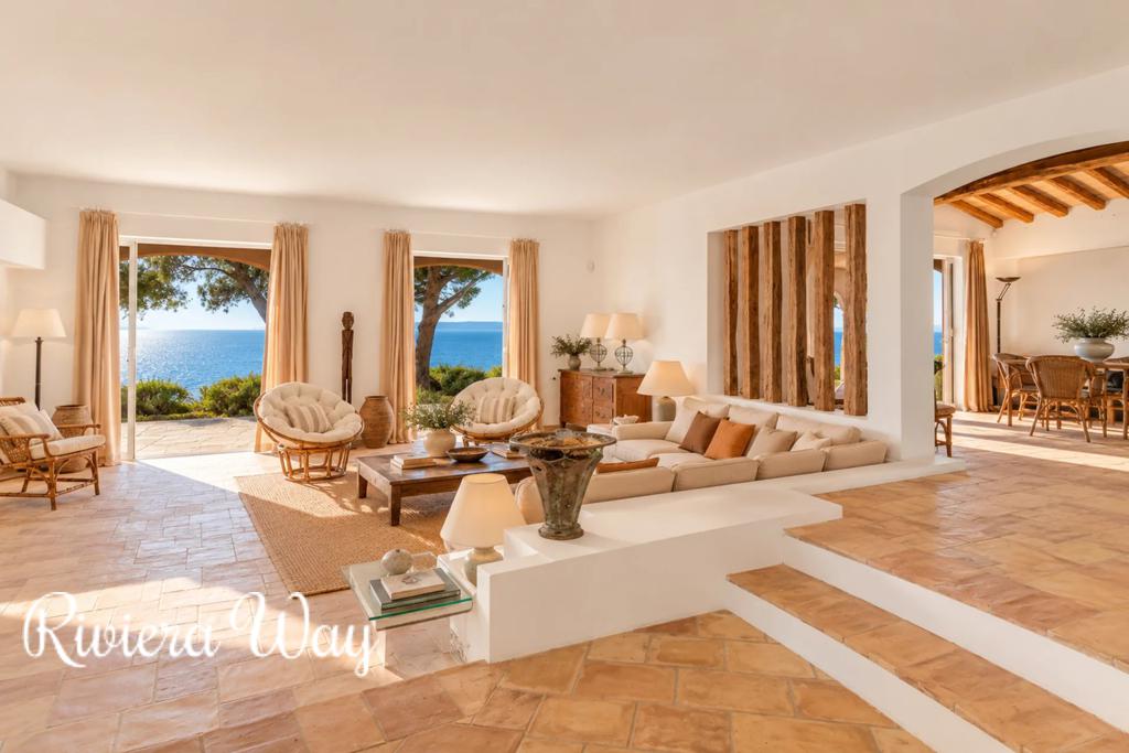 8 room villa in Rayol-Canadel-sur-Mer, photo #7, listing #107202984