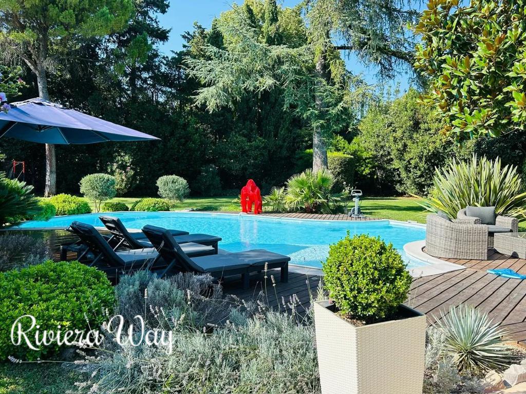 7 room villa in Mougins, photo #8, listing #104095236