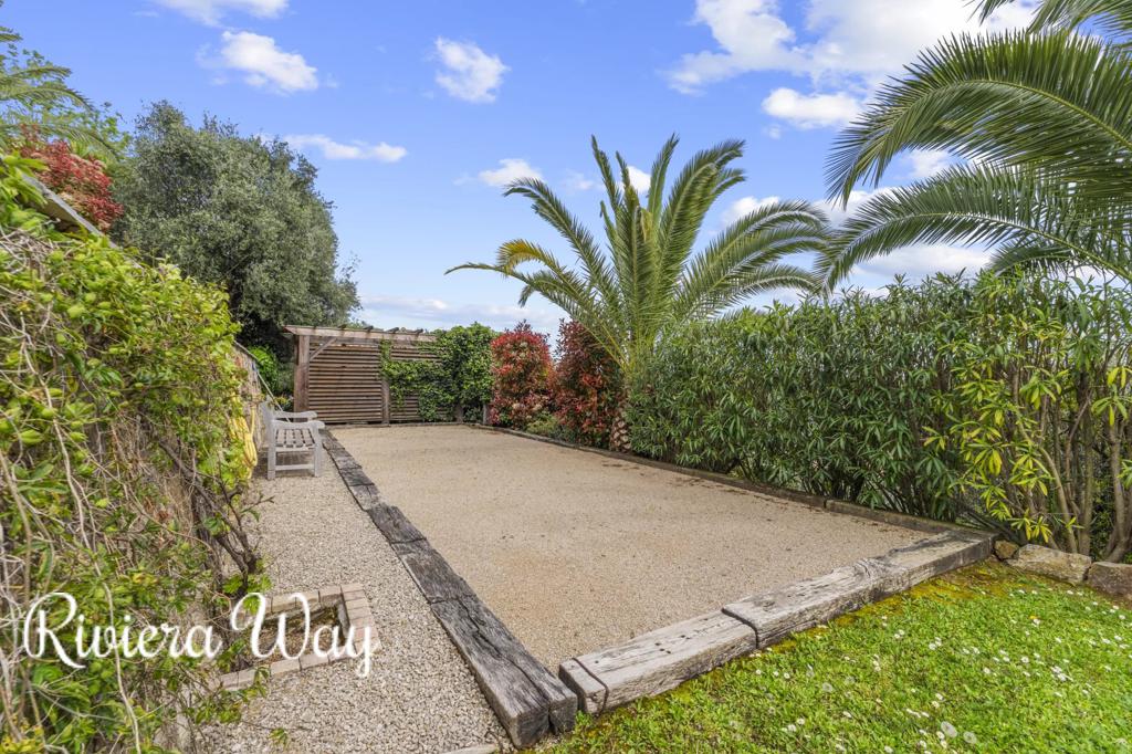 Villa in Grasse, photo #7, listing #102971148