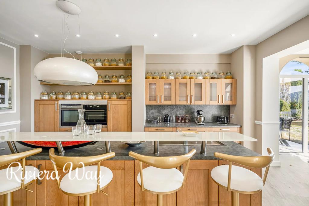 8 room villa in Mandelieu-la-Napoule, photo #5, listing #104510742