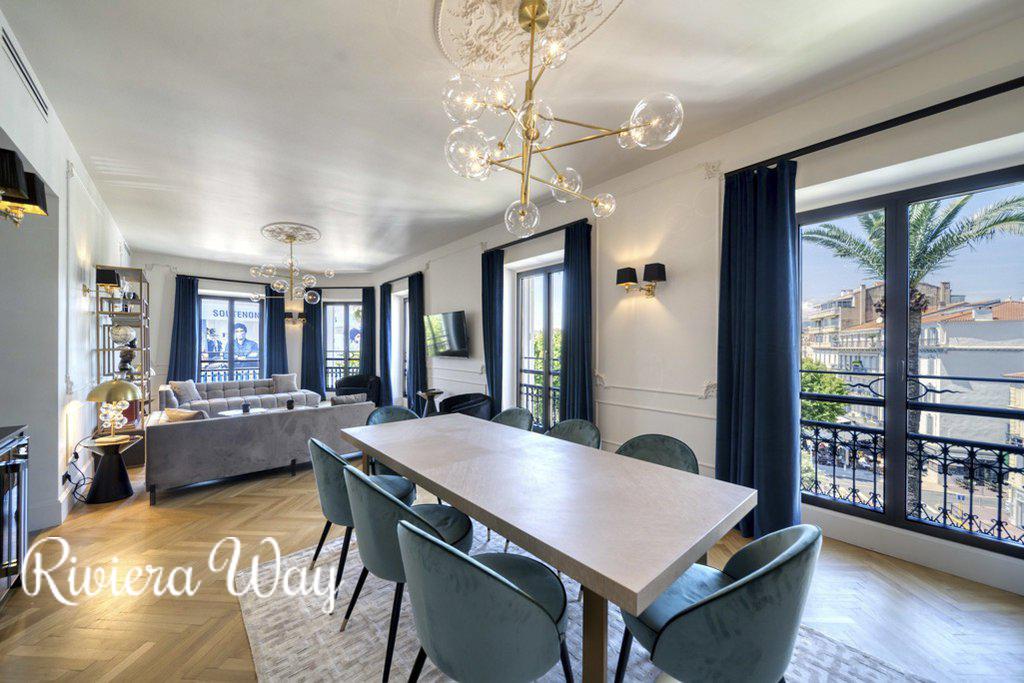 7 room apartment in Boulevard de la Croisette, photo #9, listing #81670134