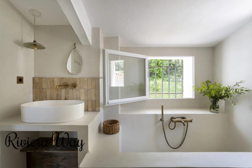 7 room villa in Roquefort-les-Pins, photo #10, listing #104290326