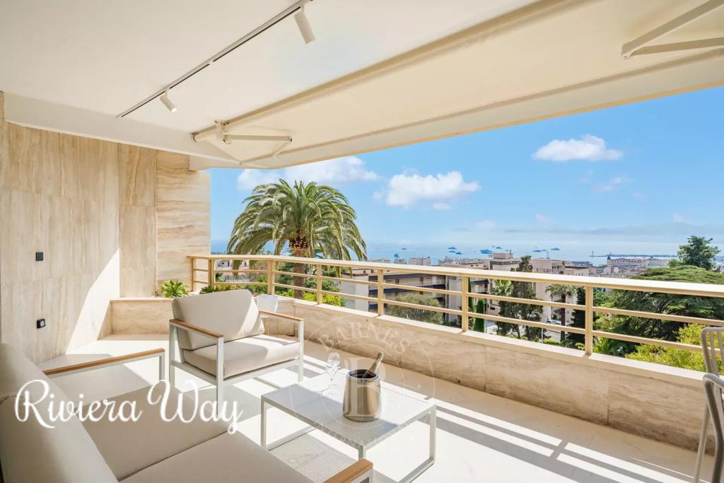 4 room apartment in Cannes, photo #8, listing #92609538