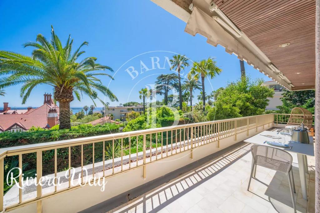 3 room apartment in Cannes, photo #3, listing #99805020