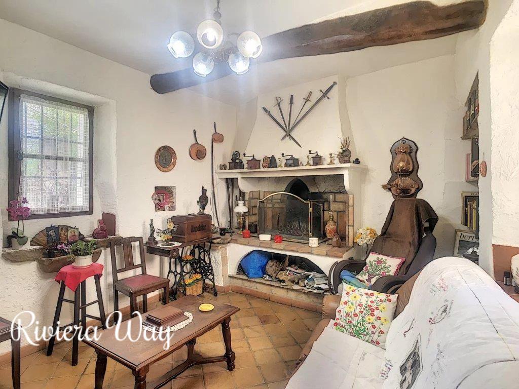 5 room villa in Grasse, photo #1, listing #105008736