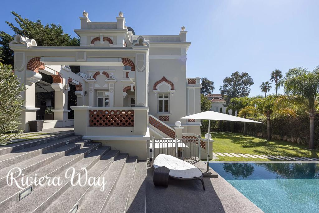 5 room villa in Cap d'Antibes, photo #8, listing #103975620