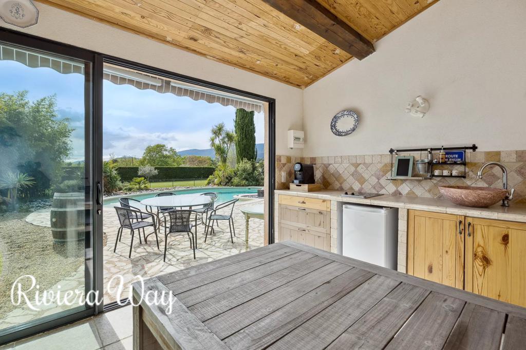 7 room villa in Tourrettes, photo #7, listing #102918270