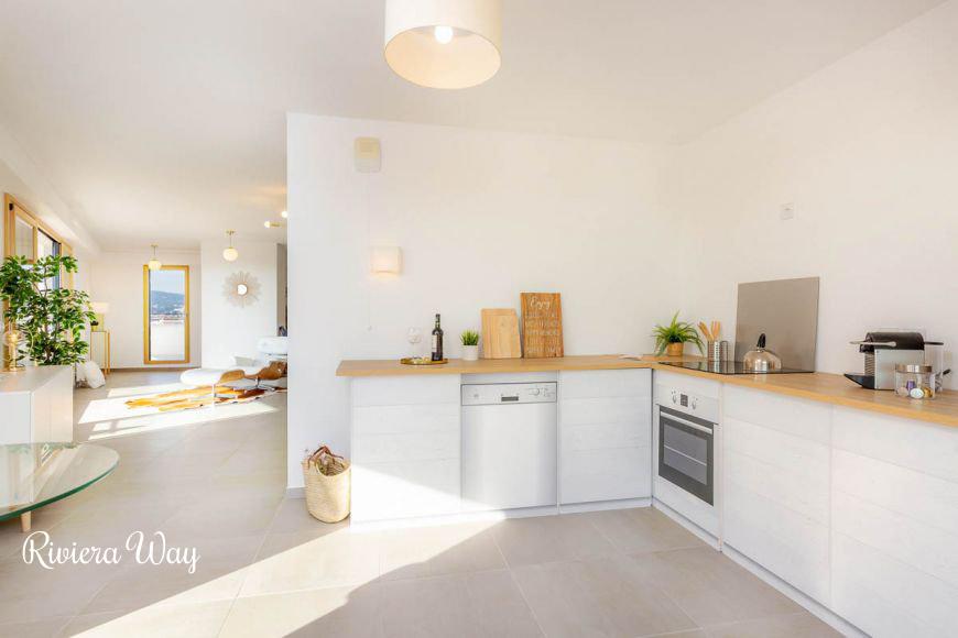 4 room new home in Toulon, 85 m², photo #7, listing #85358616