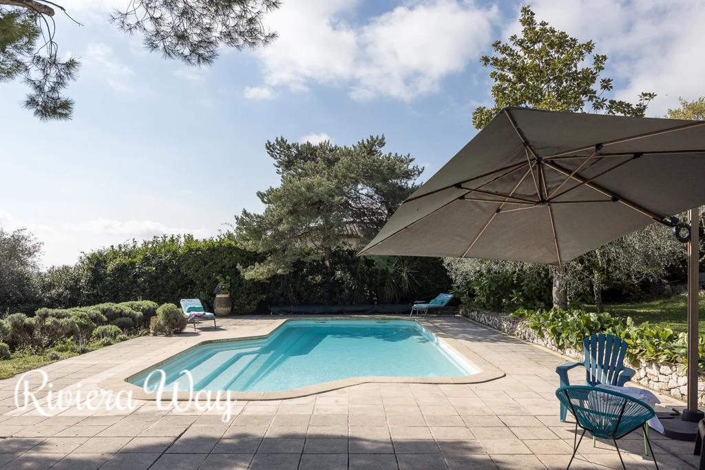 6 room villa in Gattières, photo #1, listing #102817848
