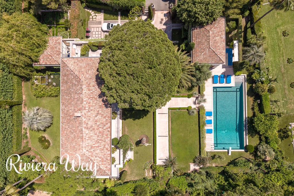 6 room villa in Cap d'Antibes, photo #2, listing #106452402