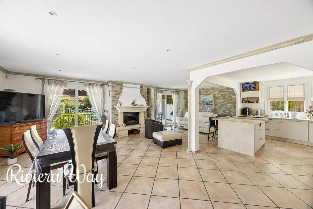 6 room villa in Cagnes-sur-Mer, photo #7, listing #106503894