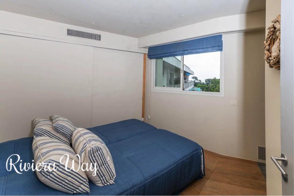 4 room apartment in Cap d'Antibes, photo #6, listing #91046844