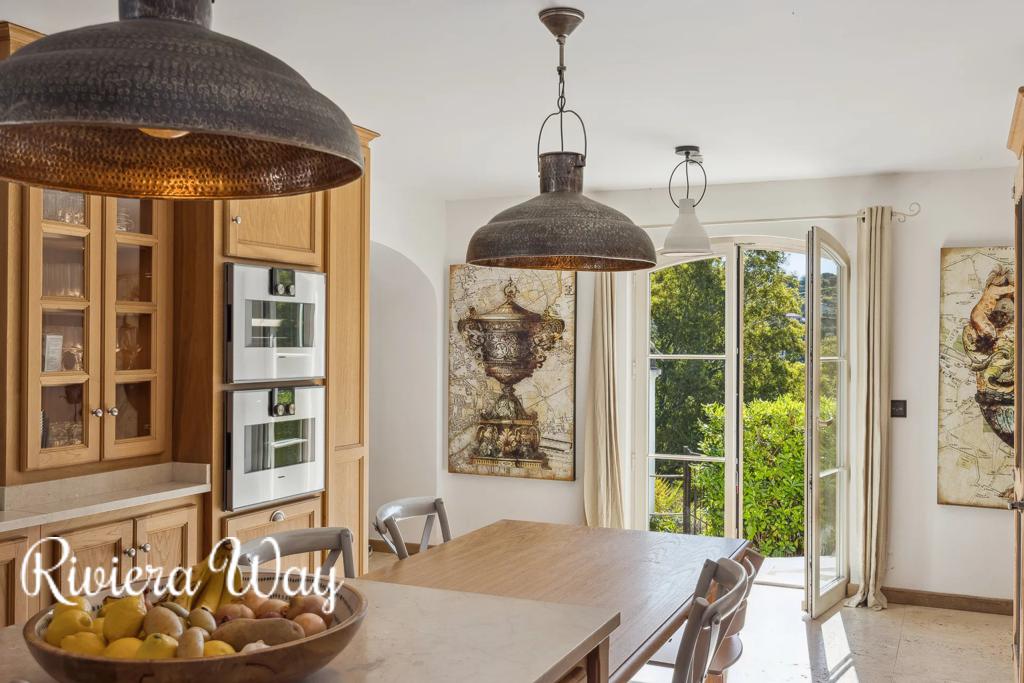 8 room villa in Saint-Paul-de-Vence, photo #5, listing #103113024