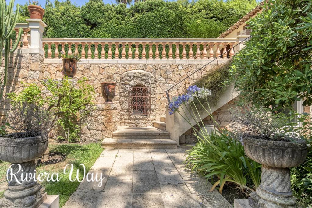 7 room villa in Le Cannet, photo #2, listing #103435668