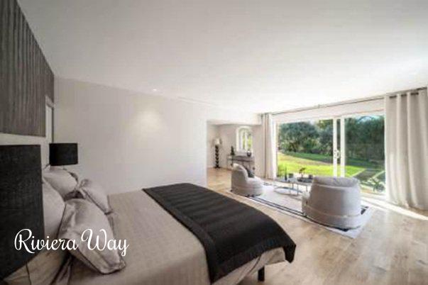 Villa in Mougins, 430 m², photo #10, listing #105528024
