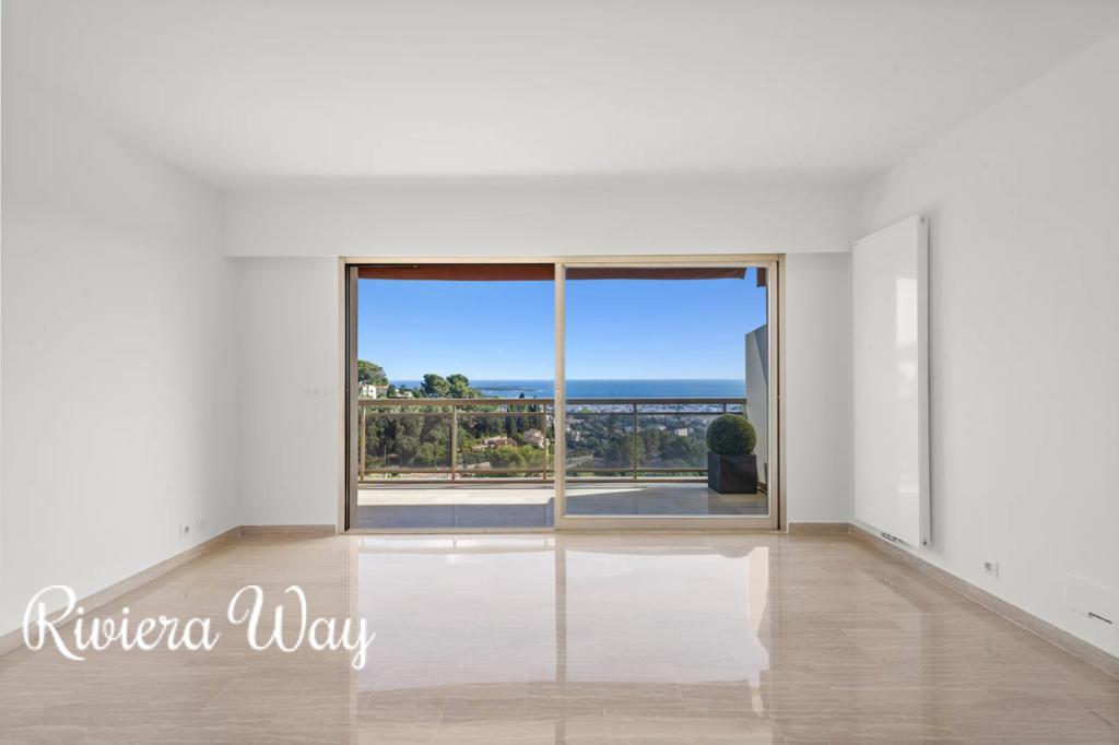 2 room apartment in Le Cannet, photo #5, listing #104028624